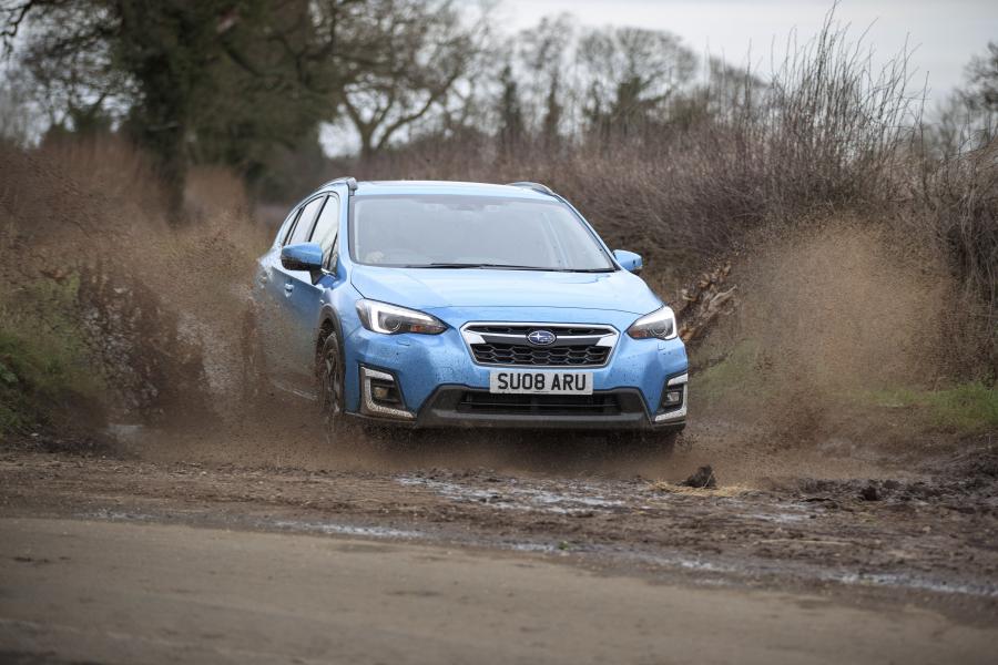  Subaru XV e-Boxer 2020 года  (UK) (фото 9 из 12)